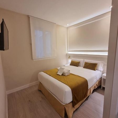 Ch Velarde Hotel Madrid Exterior foto