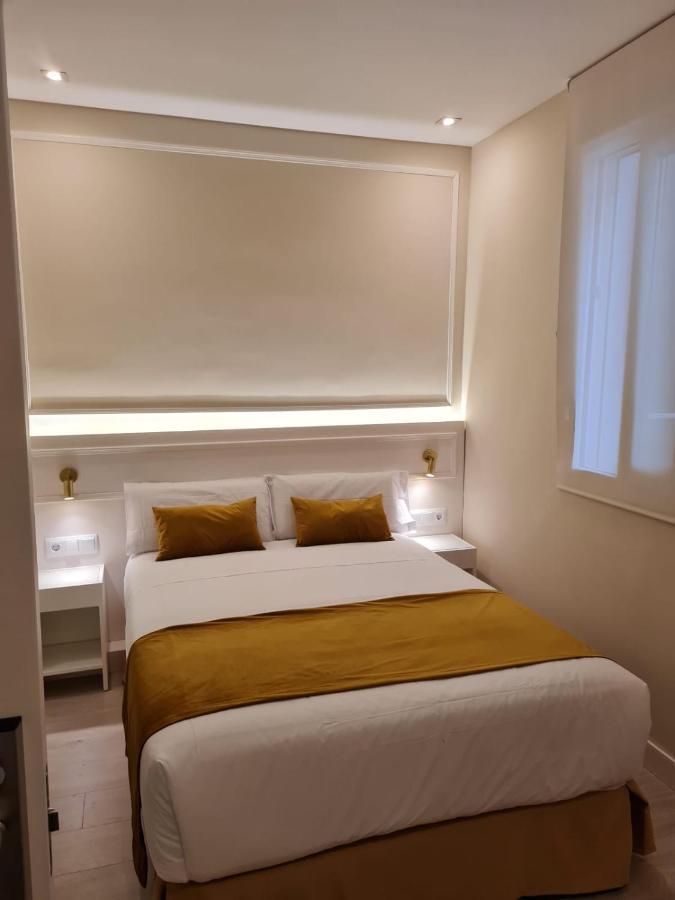 Ch Velarde Hotel Madrid Exterior foto